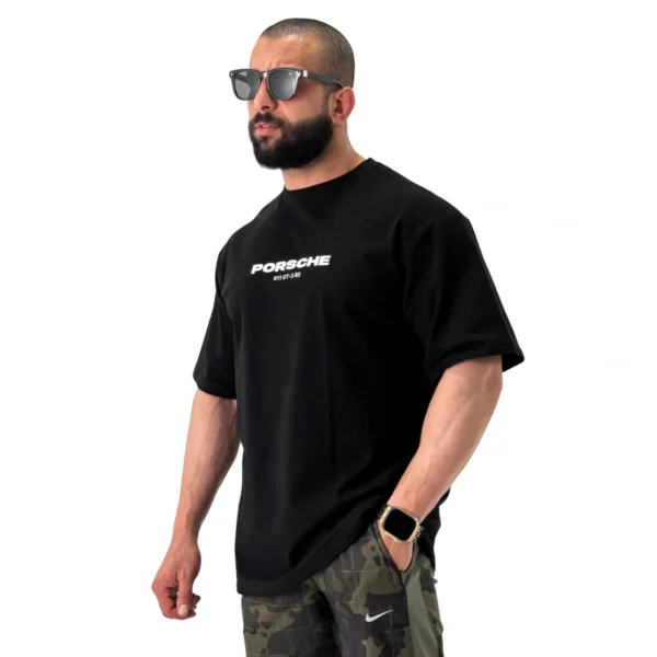 Porsche Oversize T Shirt رجالي قطن 100% كومبكت  بأعلي الخامات الفطنية المصرية من CROO التي تشعرك دائما بالراحة لقدرتها علي أمتصاص العرق بدون أي مضايقات لكونها قطن مصرى 100%​ تسوق منتجات PORSCHE