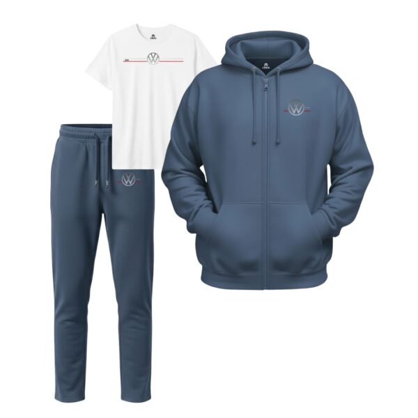 VW Hoodie Zipper Set طقم مميز مستوحى من روح فولكس فاجن الفاخرة، معمول خصيصًا لعشّاق التفاصيل النظيفة والشكل الأنيق. الطقم بيتكوّن من 3 قطع أساسية متناسقة تمامًا: • هودي بسوستا بخامة ثقيلة ومريحة • سويت بنتس قصّة رياضية راقية • تي شيرت خامة ناعمة وممتازة الخامة المستخدمة قطن 100% إنترناشونال بملمس محترم وجودة عالية، ومعاه طباعة DTF بتحافظ على شكل اللوجو والتفاصيل بدقة شديدة حتى مع الاستخدام المتكرر. الطقم متوفر في ٦ ألوان كاملة علشان تلاقي الشكل اللي يناسب ستايلك. والمقاسات من Small لحد 4X Large وبتلبي أوزان من 55 لحد 140 كيلو. وكالعادة… اختيار الطقم الكامل أوفر جدًا من شراء القطع لوحدها، والعميل بياخد أفضل قيمة مقابل الفلوس مع شكل متناسق Premium آخر شياكة. الطقم معمول علشان يحاكي المنتجات العالمية من حيث الخامة، الشكل، الجودة، والتشطيب.